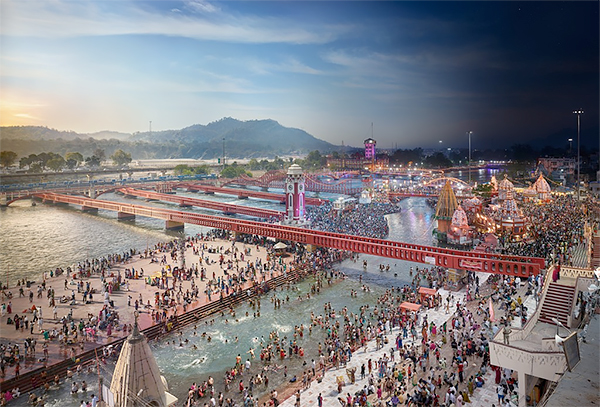 Day to Night, Kumbh Mela Festival, Haridwar, India,2016<p>© Stephen Wilkes</p>