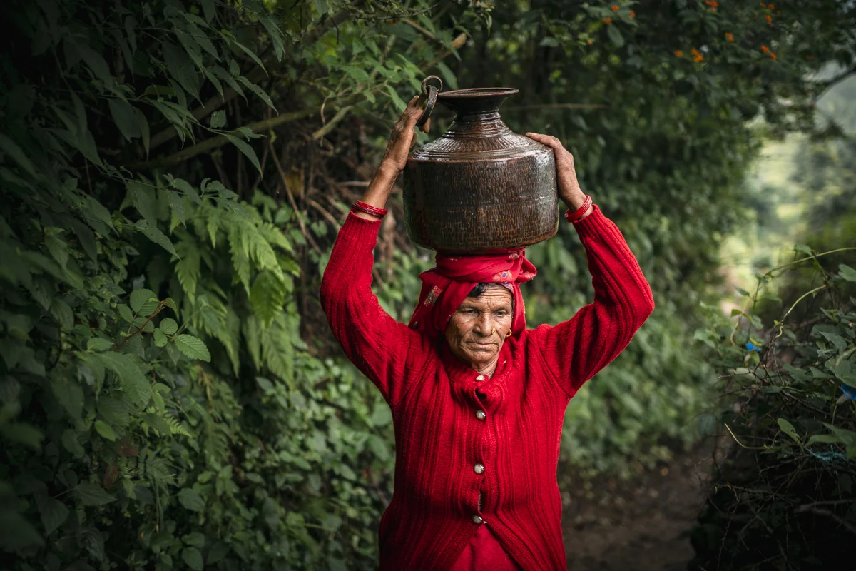 Carrying Water Home. Chachoda, Nepal, 2025.<p>&copy; Antti Yrjönen</p>