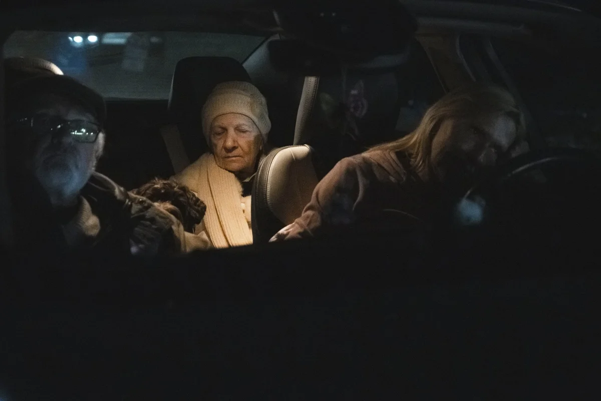 Border Queue. Berehove, Ukraine, 2022.<p>&copy; Antti Yrjönen</p>