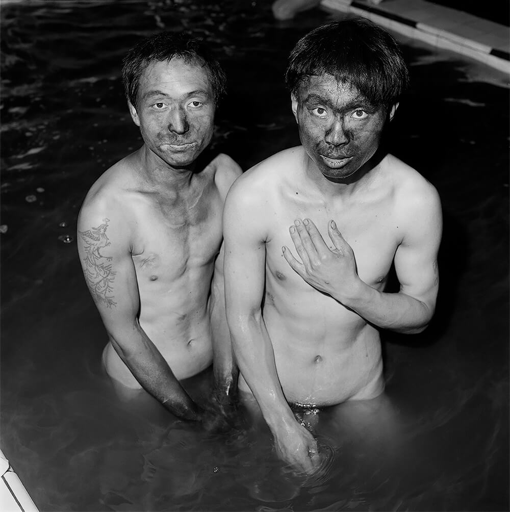 Two Miners in Public Bathhouse, Datong, Shanxi Province,1996<p>© Liu Zheng</p>
