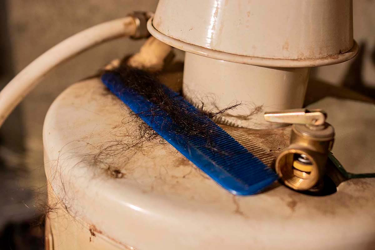 Asma’s comb, six months after giving birth to her son. Amir Ayyub, Fars Province, Iran, January 2021.<p>© Sajedeh Zarei</p>