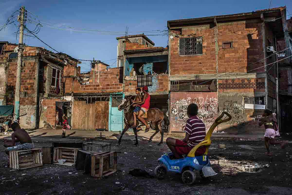 Favela Vila do Metrô, Rio de Janeiro, Brazil<p>© Tariq Zaidi</p>